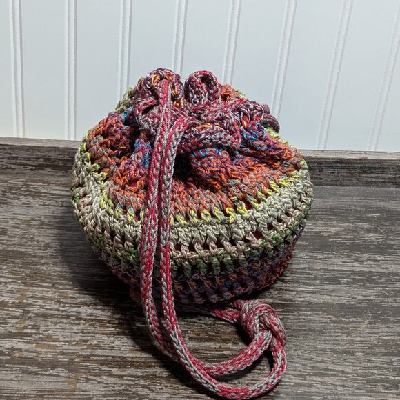 Mudd Women's Woven Multicolor Crossbody Small Drawstring Bag - Picture 3 of 6